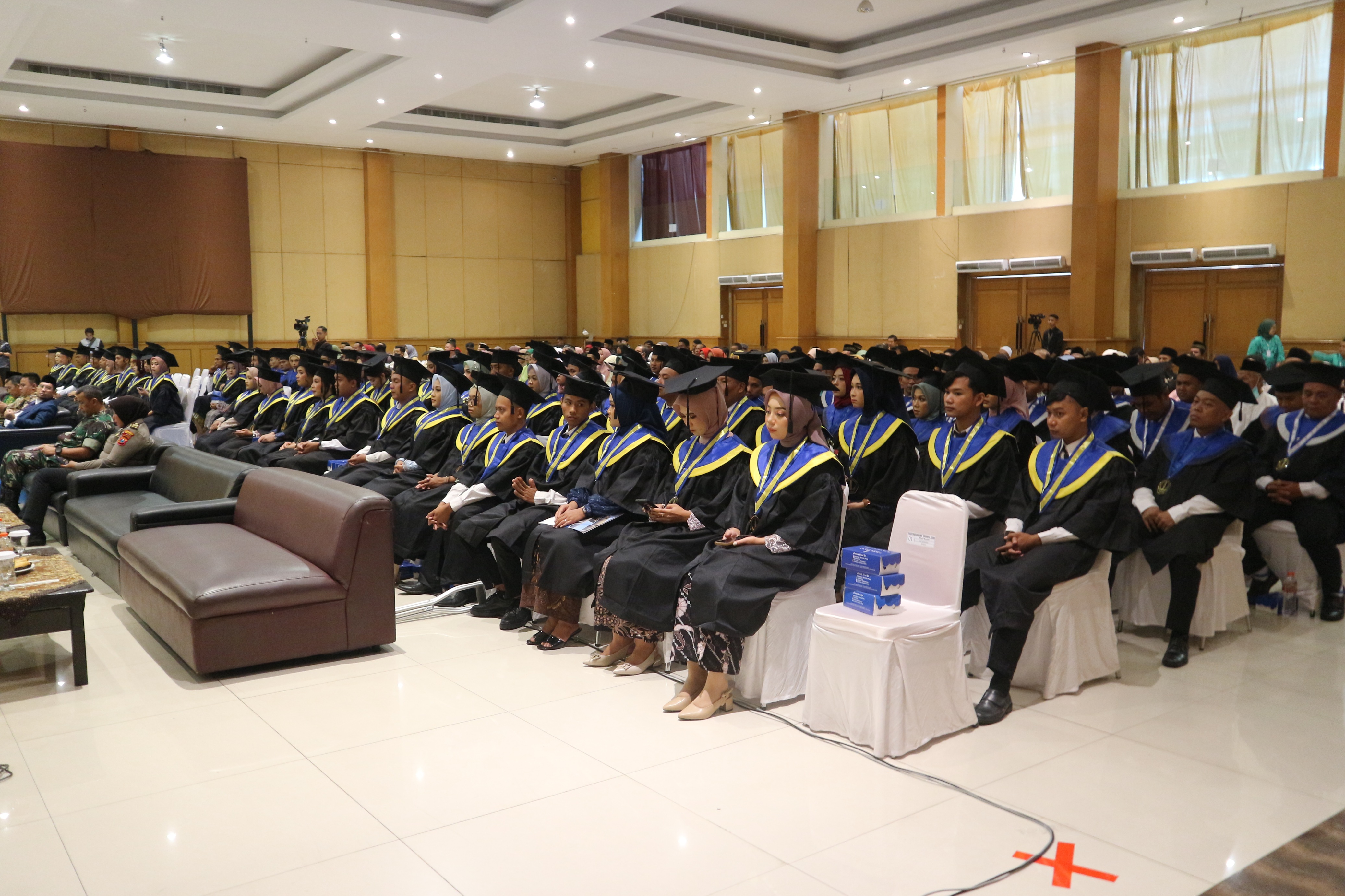 Wisuda Sarjana Ke-7 Universitas Kahuripan Kediri
